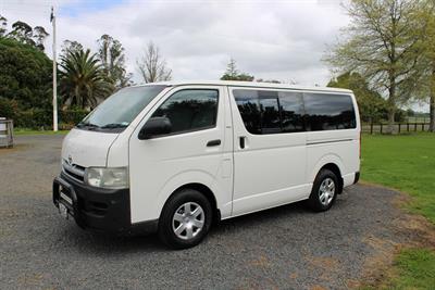 2006 Toyota Hiace - Thumbnail