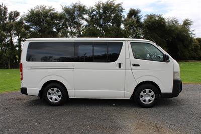 2006 Toyota Hiace - Thumbnail