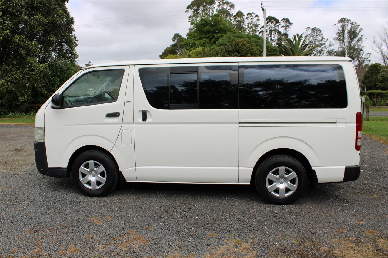 2006 Toyota Hiace