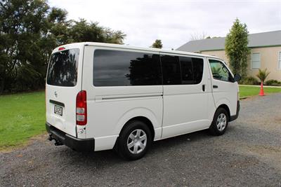 2006 Toyota Hiace - Thumbnail