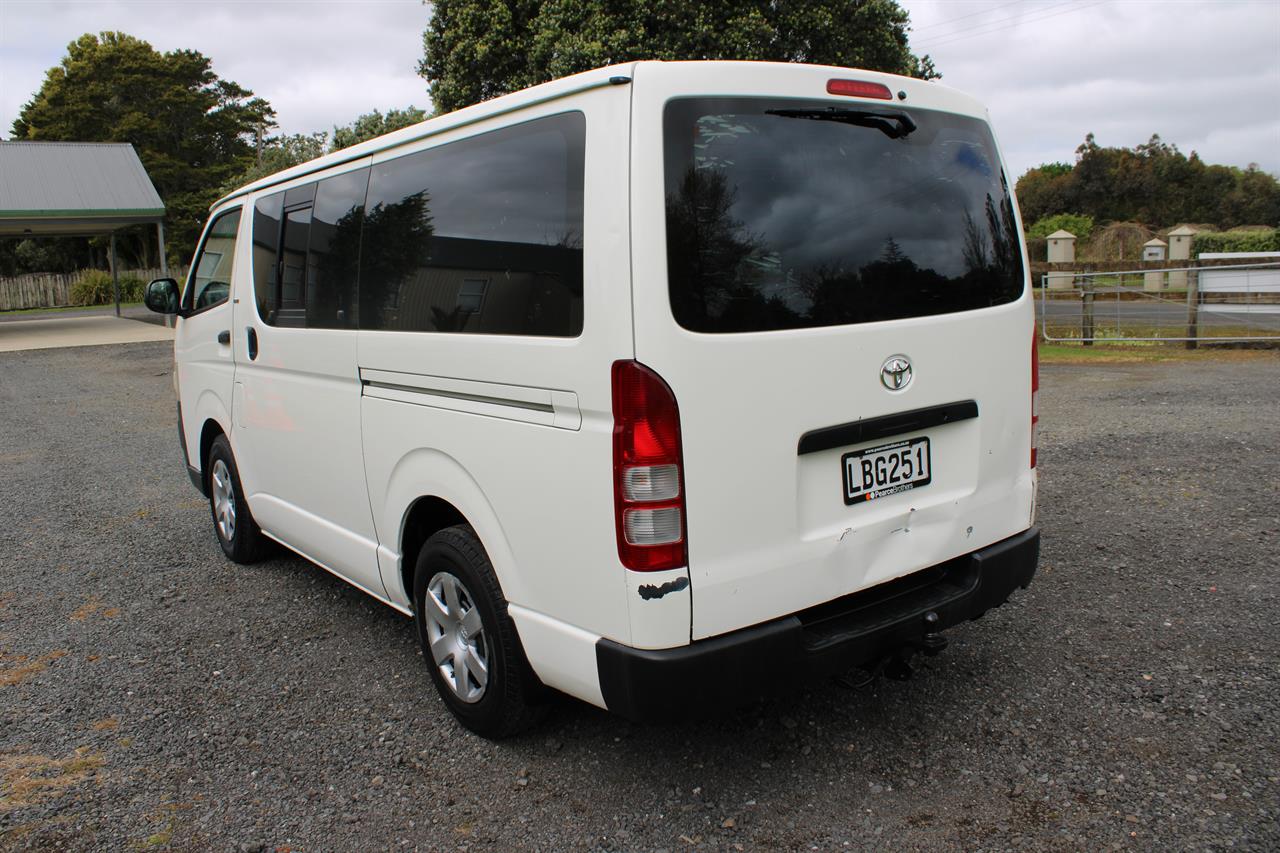 2006 Toyota Hiace