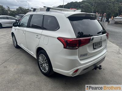 2019 Mitsubishi Outlander - Thumbnail