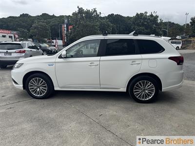 2019 Mitsubishi Outlander - Thumbnail