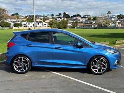 2021 Ford Fiesta - Thumbnail