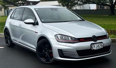 2014 Volkswagen Golf - Thumbnail