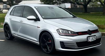 2014 Volkswagen Golf - Thumbnail