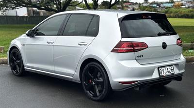 2014 Volkswagen Golf - Thumbnail