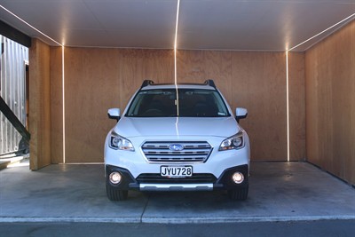 2016 Subaru OUTBACK - Thumbnail