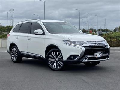 2019 Mitsubishi Outlander - Thumbnail