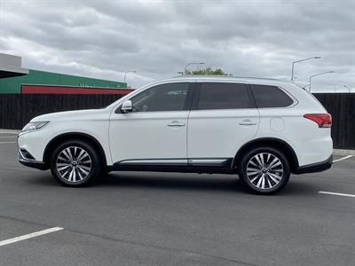 2019 Mitsubishi Outlander - Thumbnail