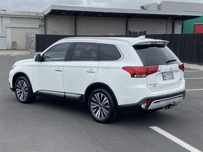 2019 Mitsubishi Outlander - Thumbnail