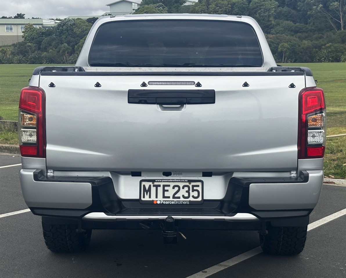 2020 Mitsubishi Triton