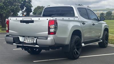 2020 Mitsubishi Triton - Thumbnail