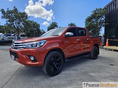 2017 Toyota Hilux - Thumbnail