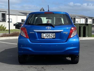 2012 Toyota Yaris - Thumbnail