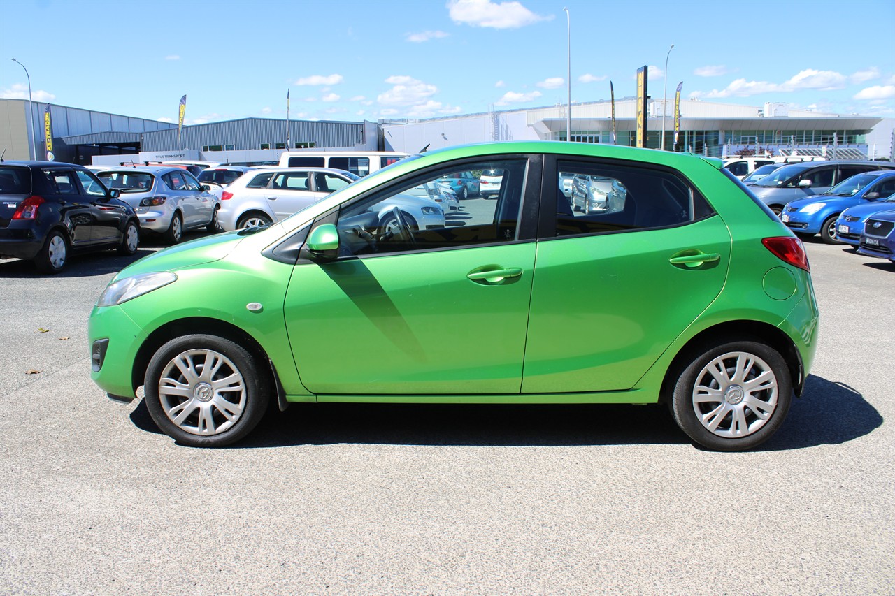 2012 Mazda Mazda2