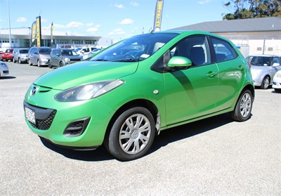 2012 Mazda Mazda2 - Thumbnail