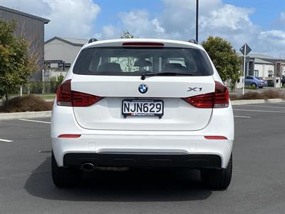 2011 BMW X1 - Thumbnail