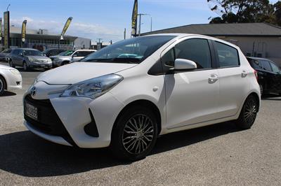 2019 Toyota YARIS - Thumbnail