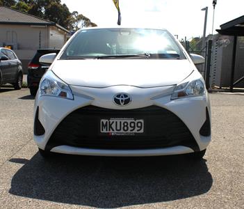 2019 Toyota YARIS - Thumbnail