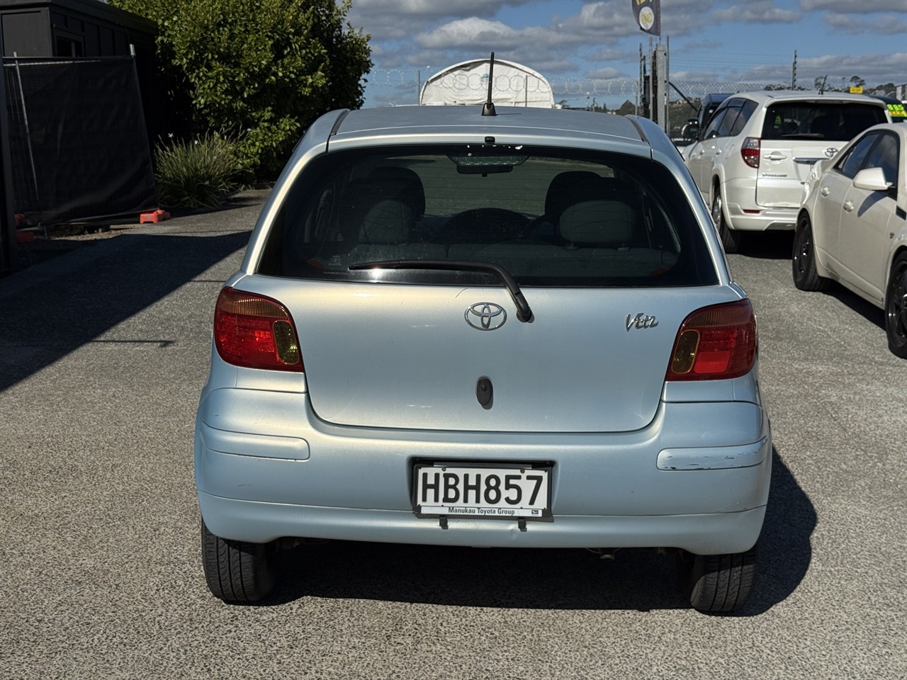 2004 Toyota Vitz