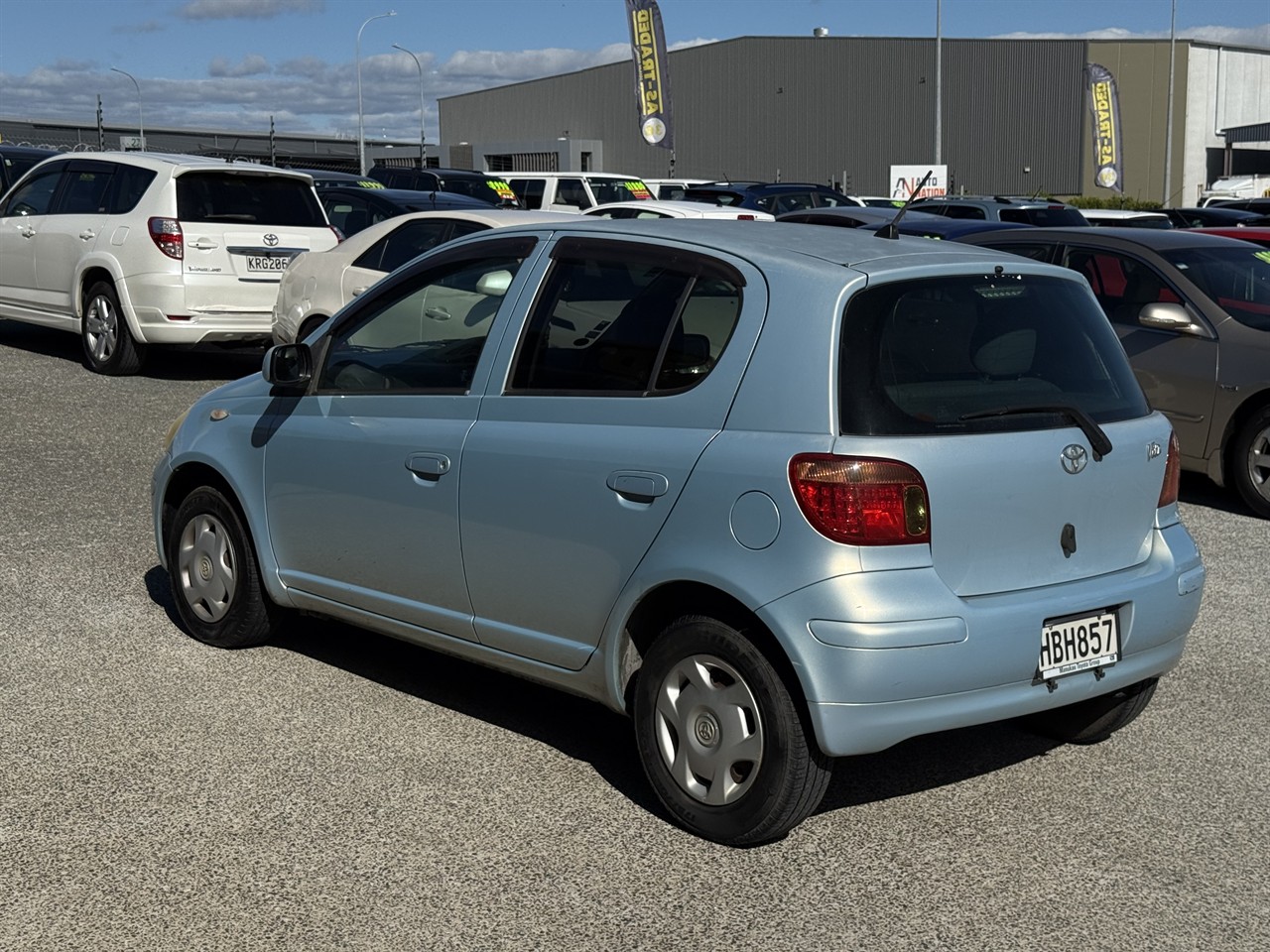 2004 Toyota Vitz