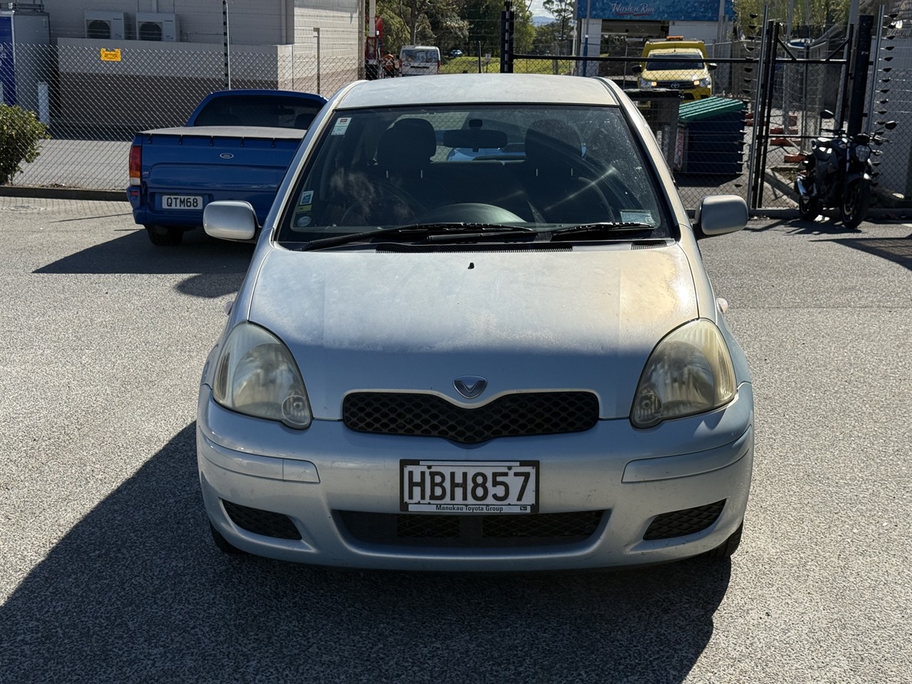 2004 Toyota Vitz