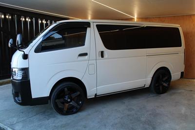 2018 Toyota Hiace - Thumbnail