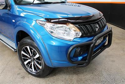 2016 Mitsubishi Triton - Thumbnail