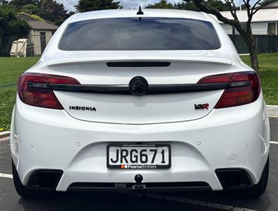 2016 Holden Insignia - Thumbnail