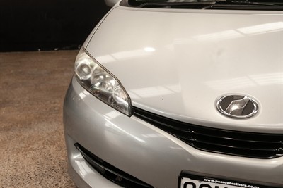 2010 Toyota Wish - Thumbnail