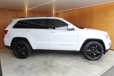 2015 Jeep Grand Cherokee - Thumbnail