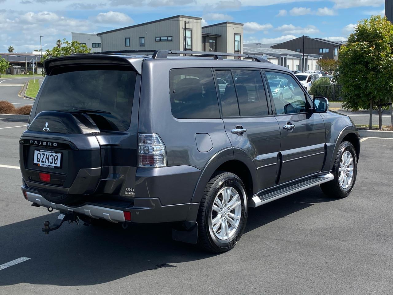 2017 Mitsubishi Pajero