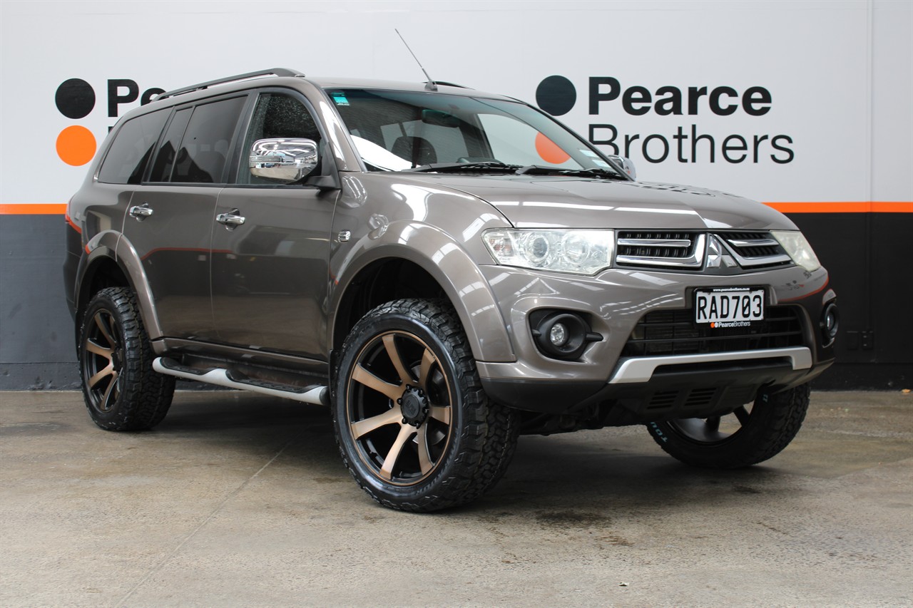 2015 Mitsubishi Challenger