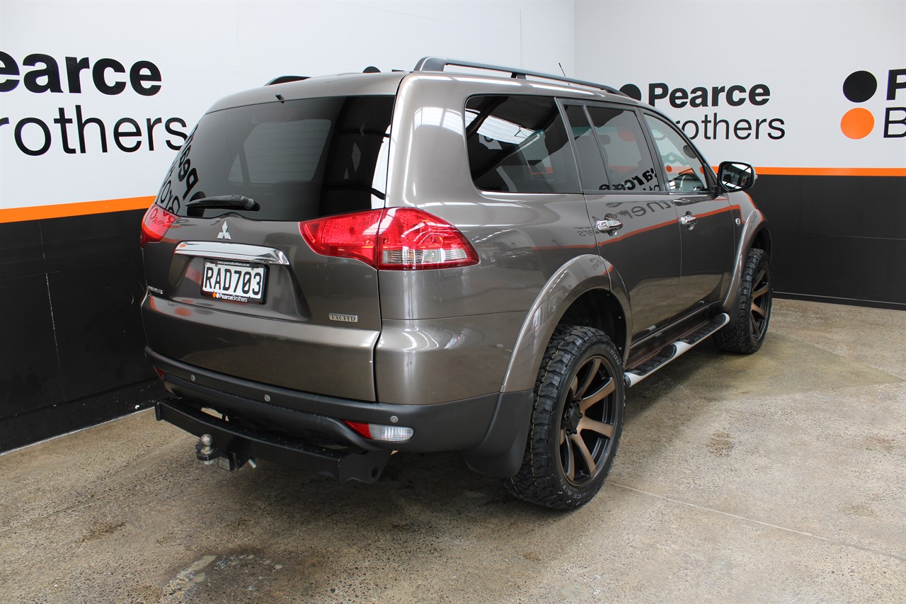 2015 Mitsubishi Challenger