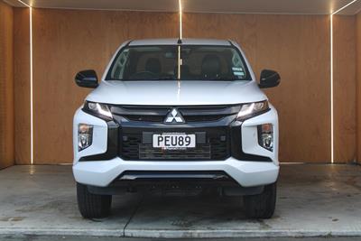 2022 Mitsubishi Triton - Thumbnail