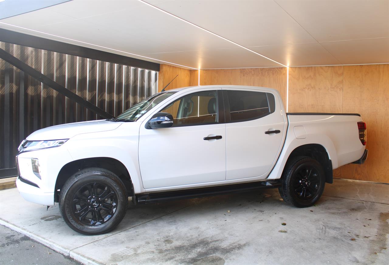 2022 Mitsubishi Triton