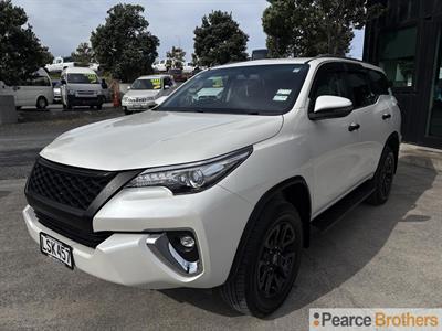 2018 Toyota Fortuner - Thumbnail