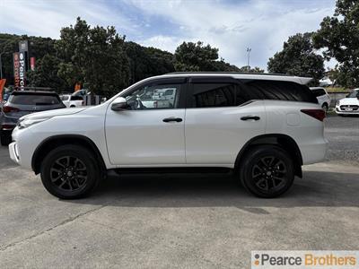 2018 Toyota Fortuner - Thumbnail