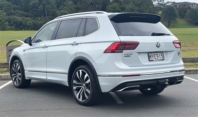 2020 Volkswagen Tiguan - Thumbnail