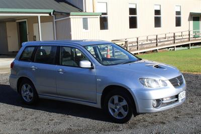 2003 Mitsubishi Airtrek