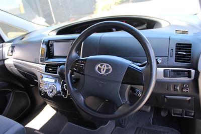 2013 Toyota PREVIA - Thumbnail