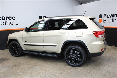 2011 Jeep Grand Cherokee - Thumbnail