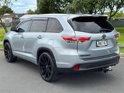 2015 Toyota Highlander - Thumbnail