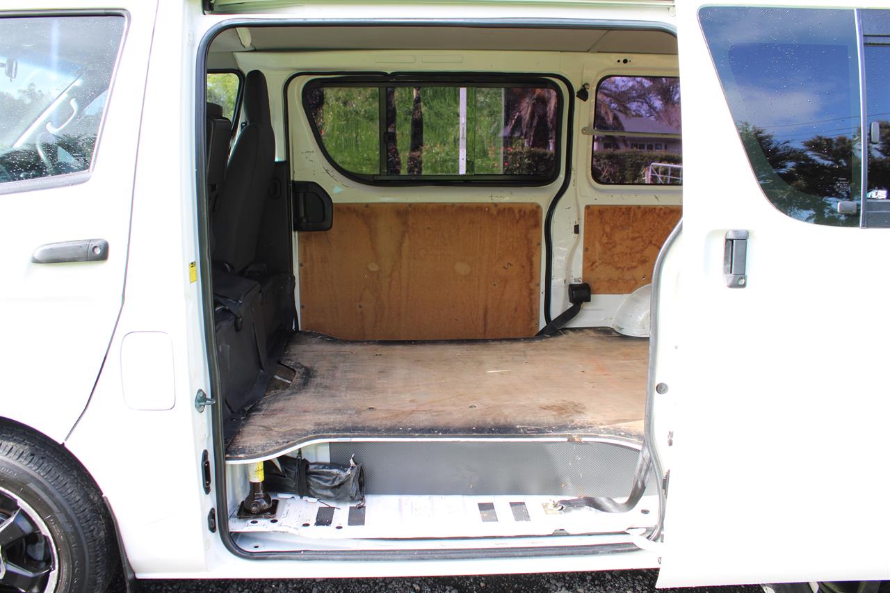 2010 Toyota Hiace