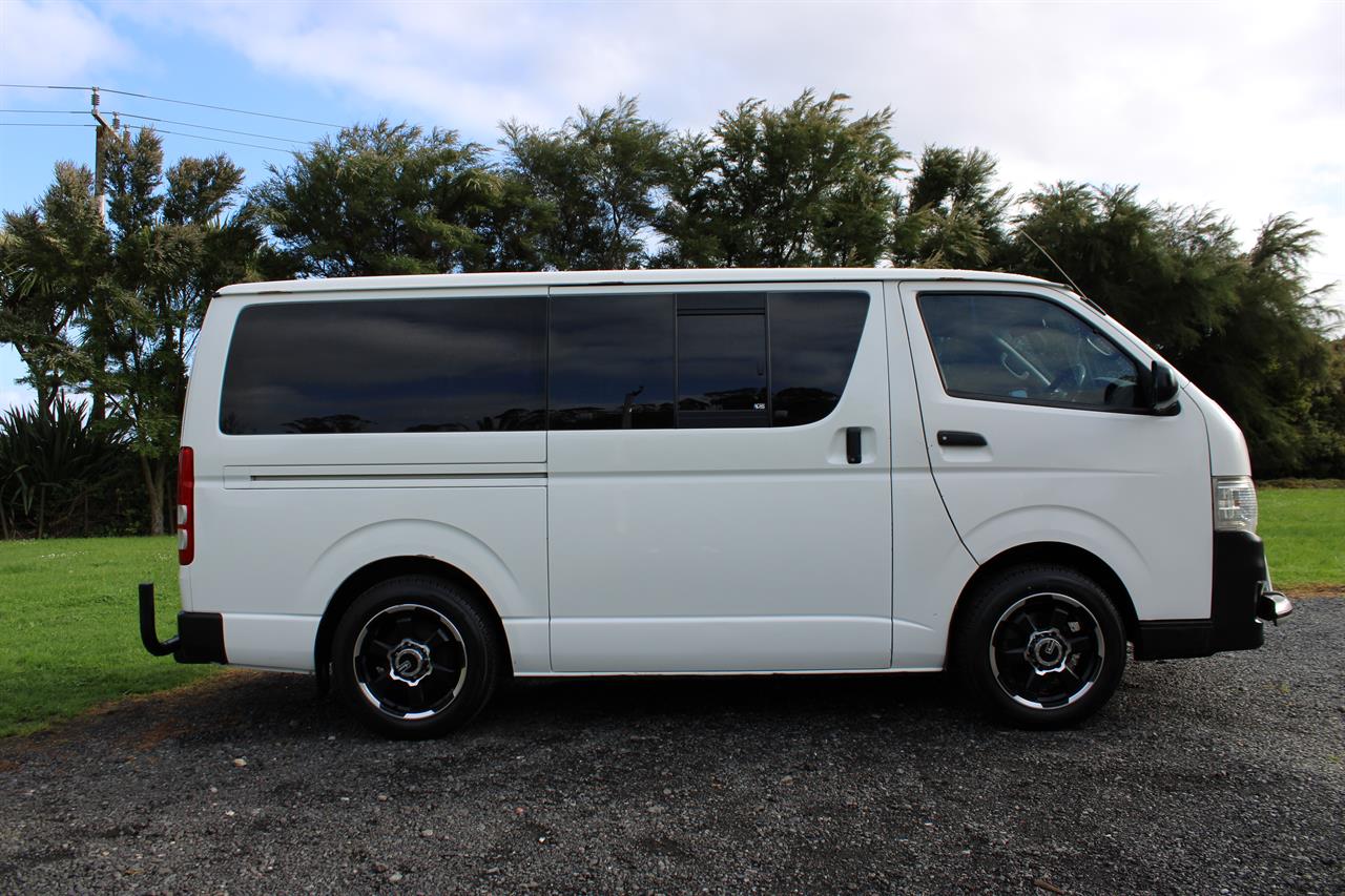 2010 Toyota Hiace