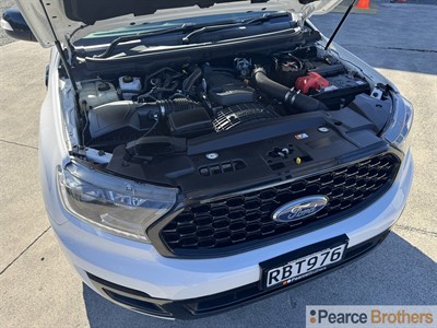 2022 Ford Everest - Thumbnail