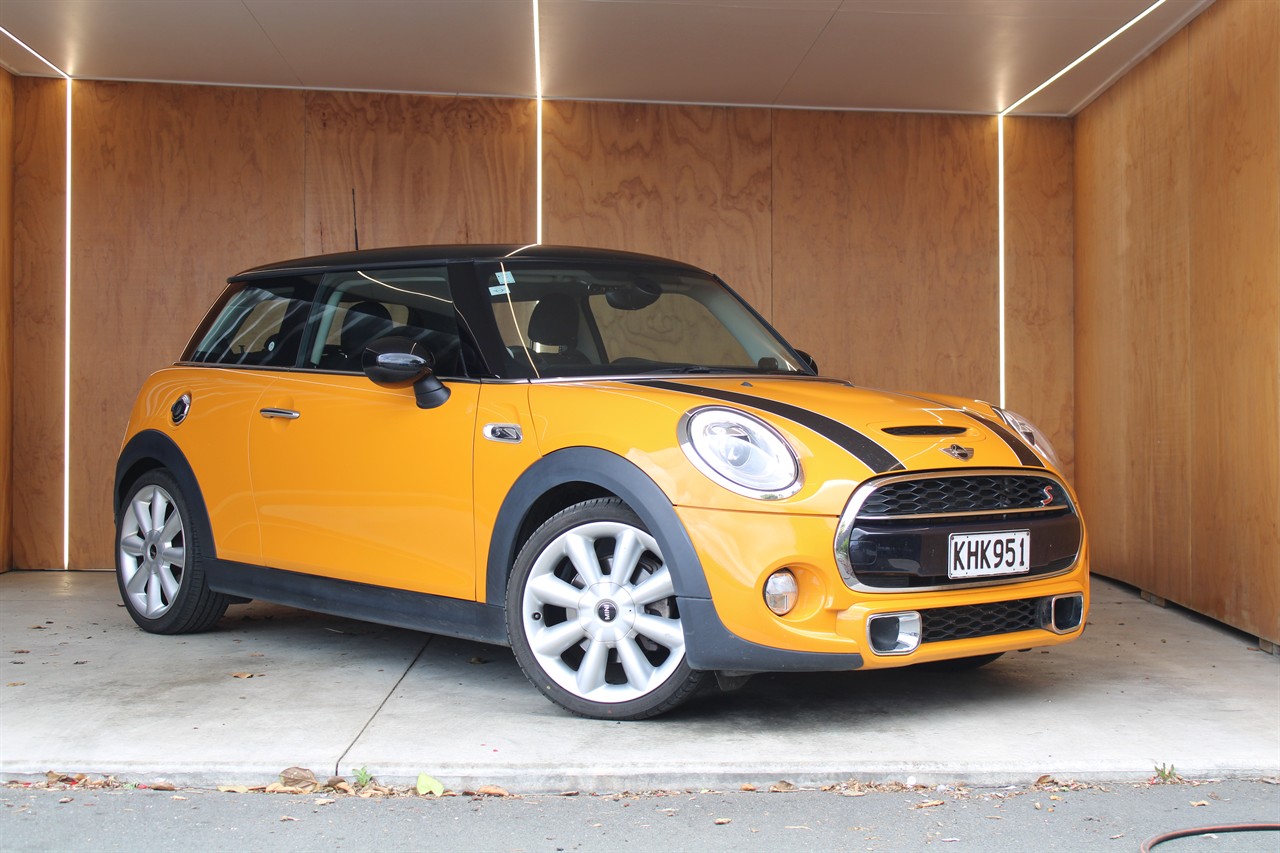 2017 Mini Hatch