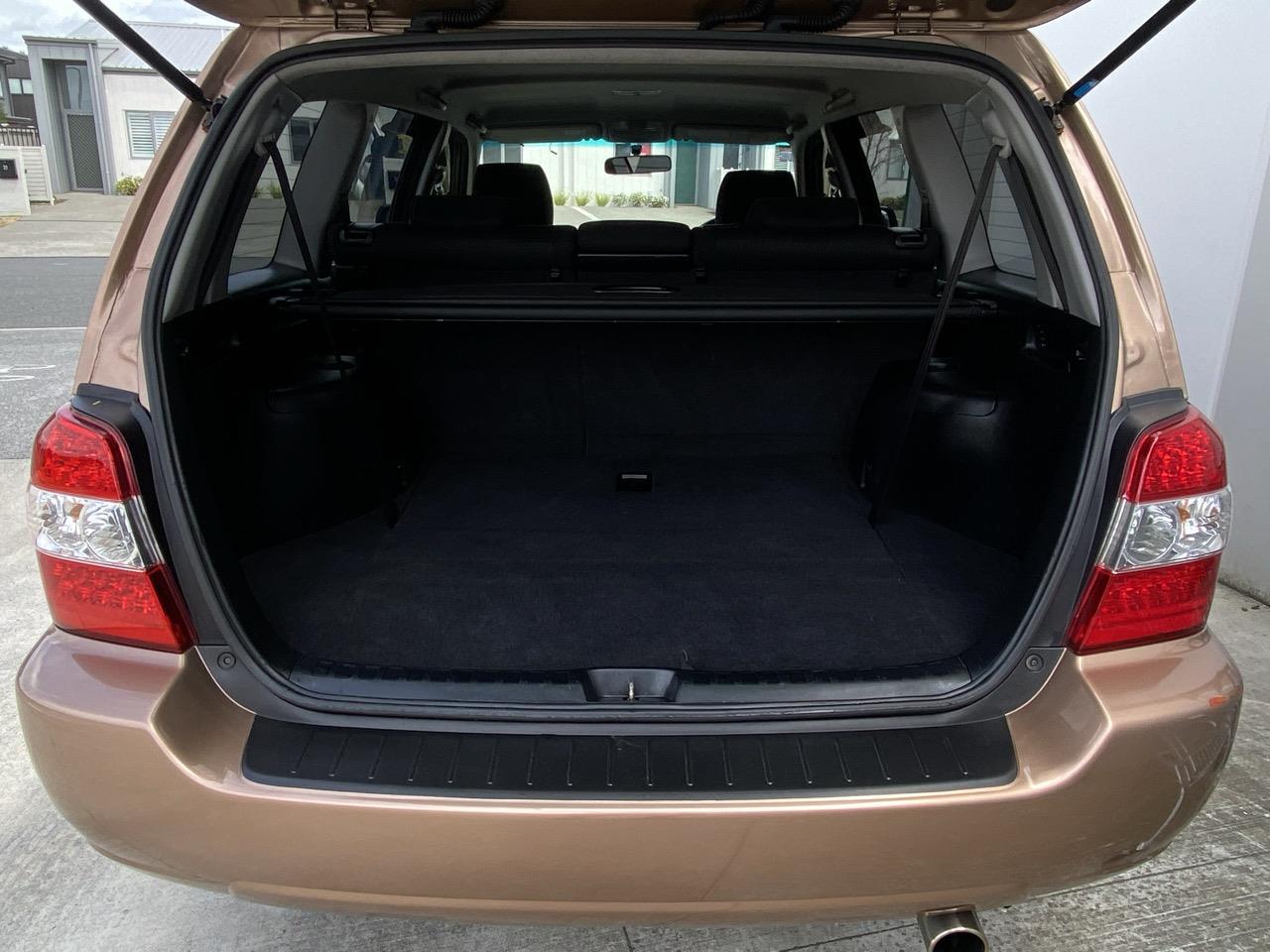 2005 Toyota Kluger