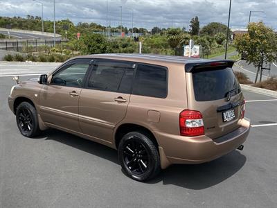 2005 Toyota Kluger - Thumbnail